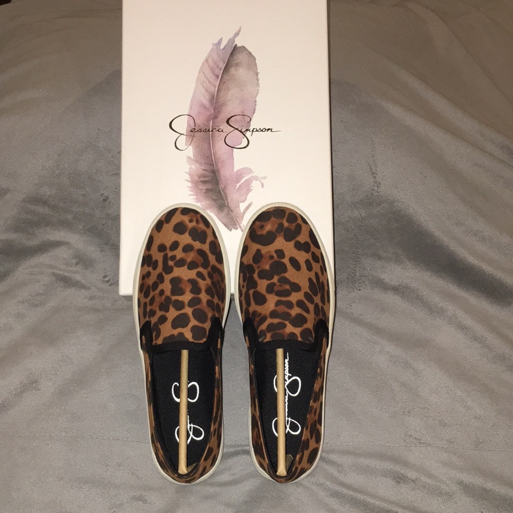 NIB Jessica Simpson Dinellia Slip On Sneaker